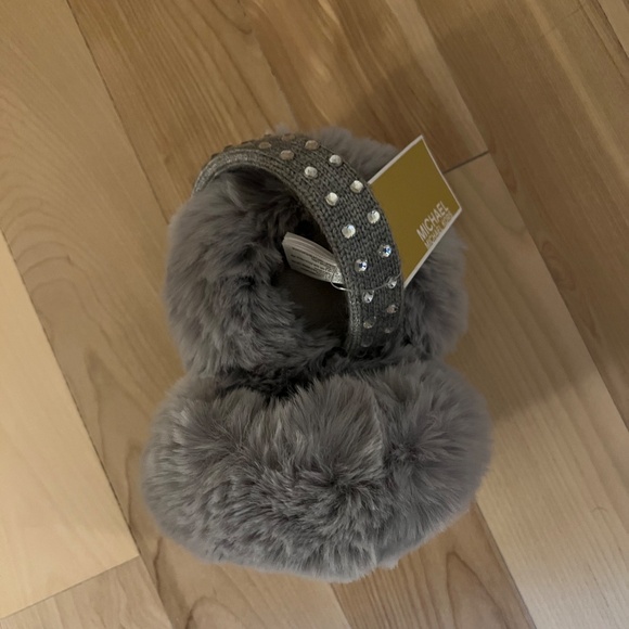 Michael Kors earmuffs - Picture 3 of 4
